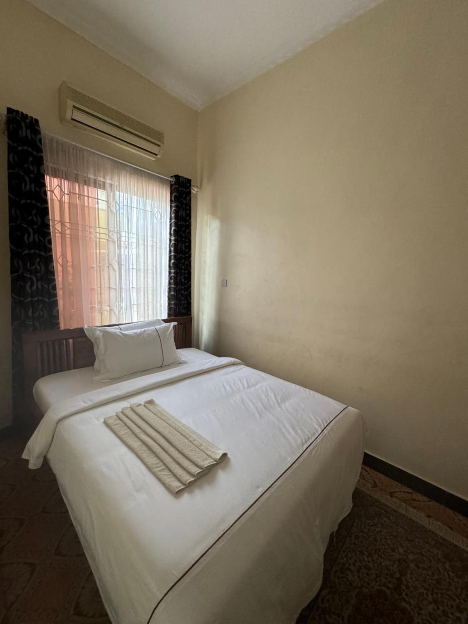 G & S Executive Lodge 达累斯萨拉姆 外观 照片